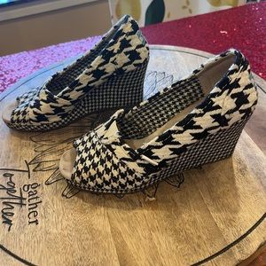 Tom’s wedges houndstooth shoes 8